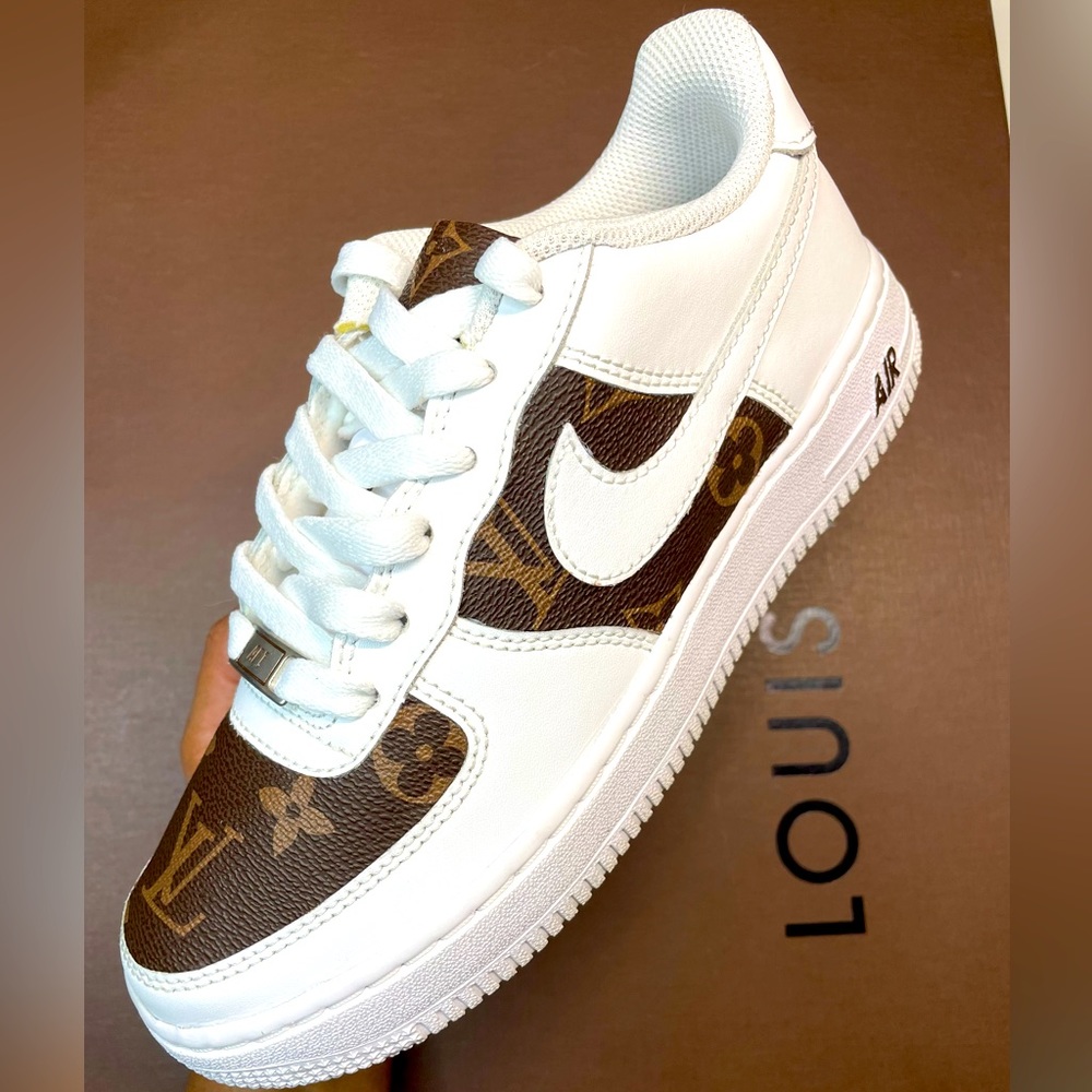 Custom Air Force 1s (W)